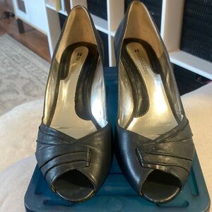 Naturalizer black leather heels